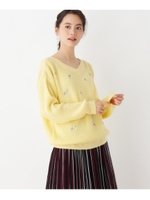 フラワー刺しゅうVネックニット/マスタード(033)