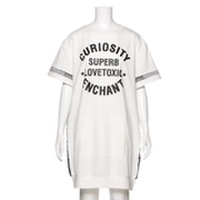 サイドテープつきロゴ入りミニ裏毛ワンピース