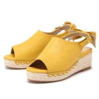 バックリボンつきサボサンダル