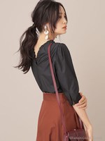 【美人百花10月号掲載】ミニフリルバックVネックブラウス/ブラック