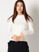袖ベロア刺繍ハイネックニット/シロ