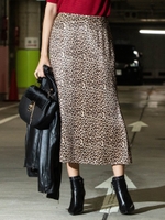 ピーチサテンレオパードフレアスカート/ベージュ系その他