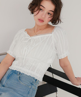 スクエアネックレースブラウス