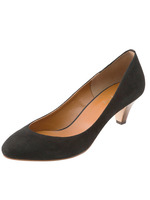 アーモンドトゥプレーンパンプス