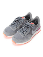 NIKE INTERNATIONALISTシューズ