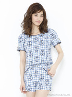 【E-girls PV着用】オーナメント柄ショートパンツ