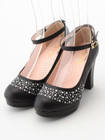 ネックベルトパンプス