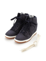 【NIKE】WMNS DUNK SKY HI ESSENTIAL