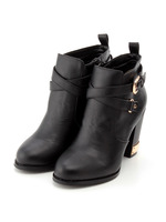 ベルト付ショートブーツ