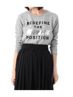 箔プリント裏毛プルオーバー