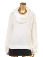 スヌード付きフェザーTOPS