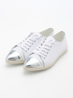 【goods】】ポインテッドトゥキャップスニーカー