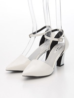 【FEMININE】カバーベルトパンプス