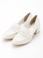 ヒールアップローファー