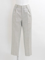 【宮田聡子さんカタログ着用】タックテーパードパンツ/ネイビー