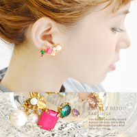 パーリービジューイヤリング