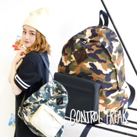 カモフラナイロンゴールドバックルバックパック