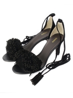 タッセル付きレースアップサンダル/ブラック(019)