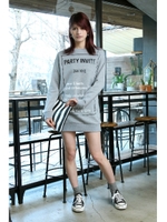 【AZUL by moussy】TC裏毛インヴィテーションフレーム長袖プルオーバー/T.GRY