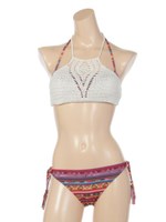 【nuckle market second story】クロッシェハイネックTOPS×エンブロイダリーボーダープリントビキニ/レッド