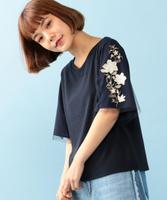 チュール刺繍フレアスリーブTシャツ