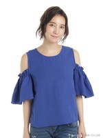 肩開きラッフルブラウス/ブルー