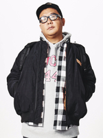 【BUCCA 44】レザーロゴMA-1ブルゾン