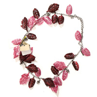 ボタニカルネックレス　27667　バーバリー　パープル系　レディース　鮮やかな華のデザイン