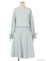 袖リボンフィット&フレアニットワンピ/紺