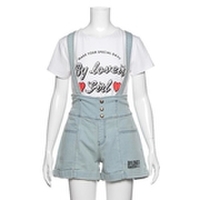 サスペンダーつきショートパンツ