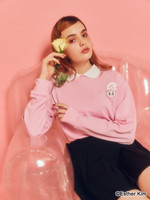 WC|【Esther Kimコラボ】襟付きスウェット