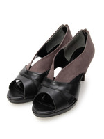 スエード調×フェイクレザーブーティサンダル