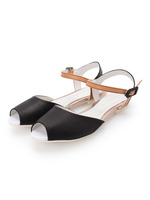 オープントゥフラットサンダル