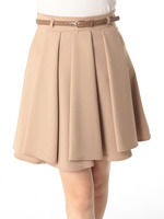 ベルト付きタックフレアスカート