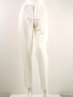 テーパードパンツ