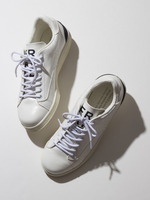 スムーススニーカー