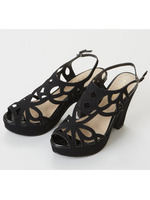 カットワーク底サンダル