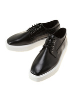 プレーントゥシューズ