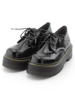 レースアップシューズ