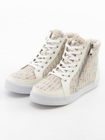 パールスニーカー