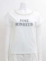 【宮田聡子さんカタログ着用】衿パールロゴTシャツ/オフ