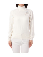 ブローチ風ビジュー付きタートルニット/オフホワイト(103)